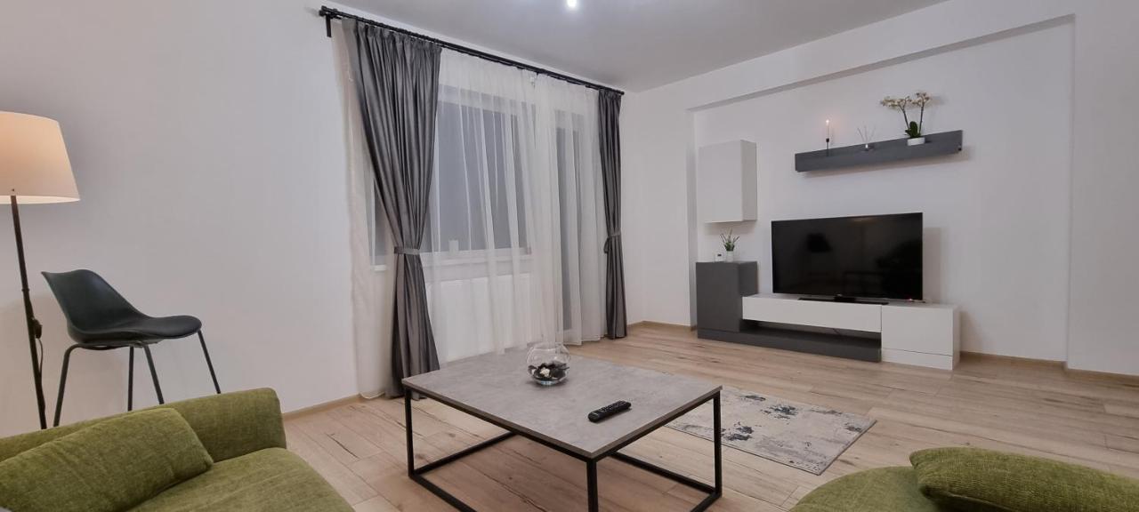 Ap Moden 3 Apartment Brasov Ngoại thất bức ảnh